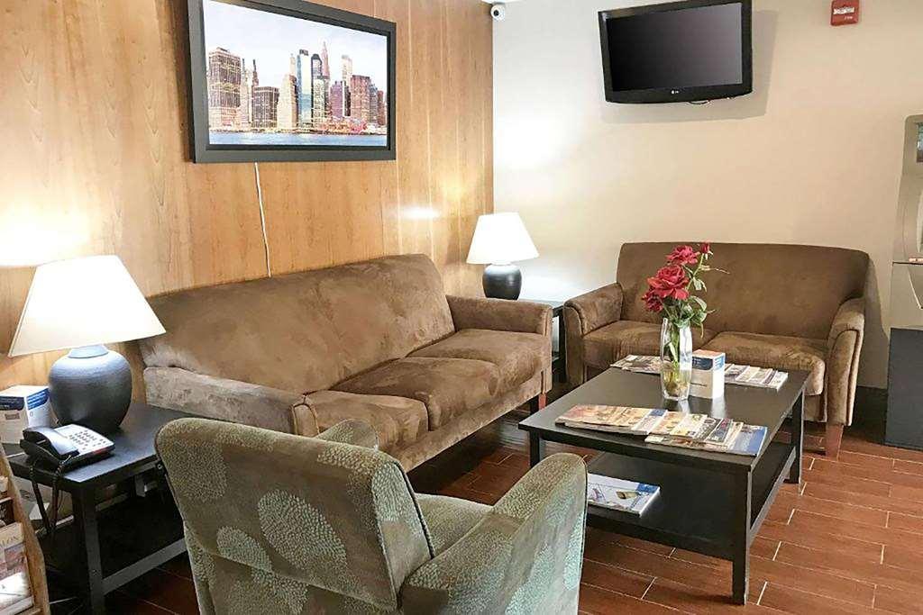 Super 8 By Wyndham Gloucester Gloucester City Inreriör bild